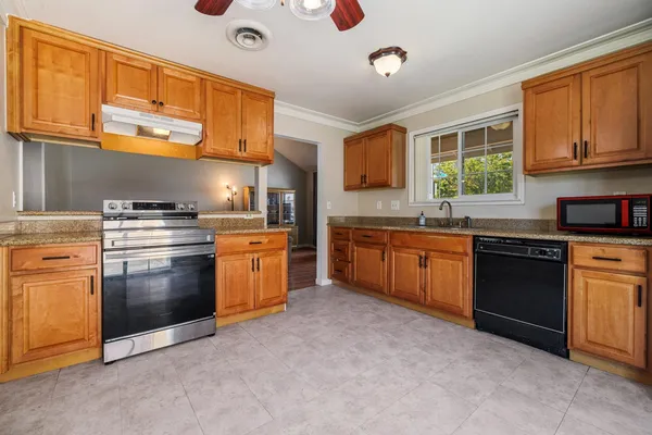 $385,000 | 2012 Ridgecrest Drive, Modesto, CA 95351