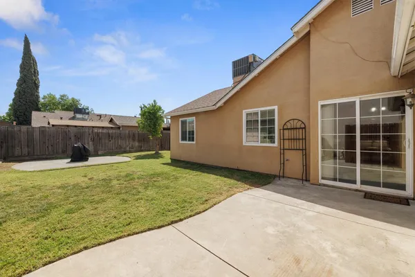 $385,000 | 2012 Ridgecrest Drive, Modesto, CA 95351