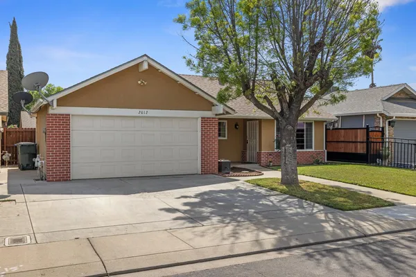 $385,000 | 2012 Ridgecrest Drive, Modesto, CA 95351