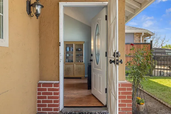 $385,000 | 2012 Ridgecrest Drive, Modesto, CA 95351