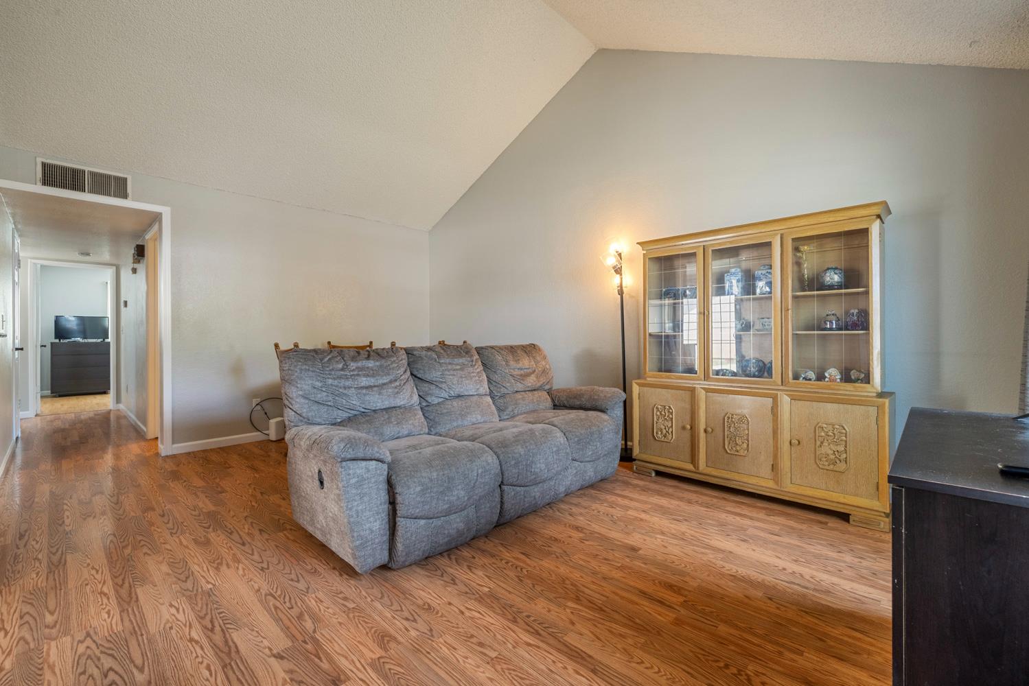 2012 Ridgecrest Drive Modesto, CA 95351 - Photo 7 of 29