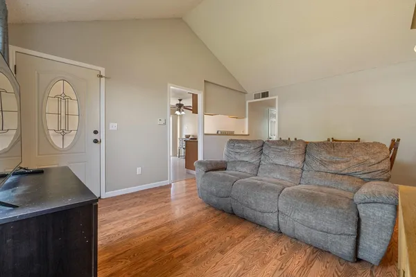 $385,000 | 2012 Ridgecrest Drive, Modesto, CA 95351