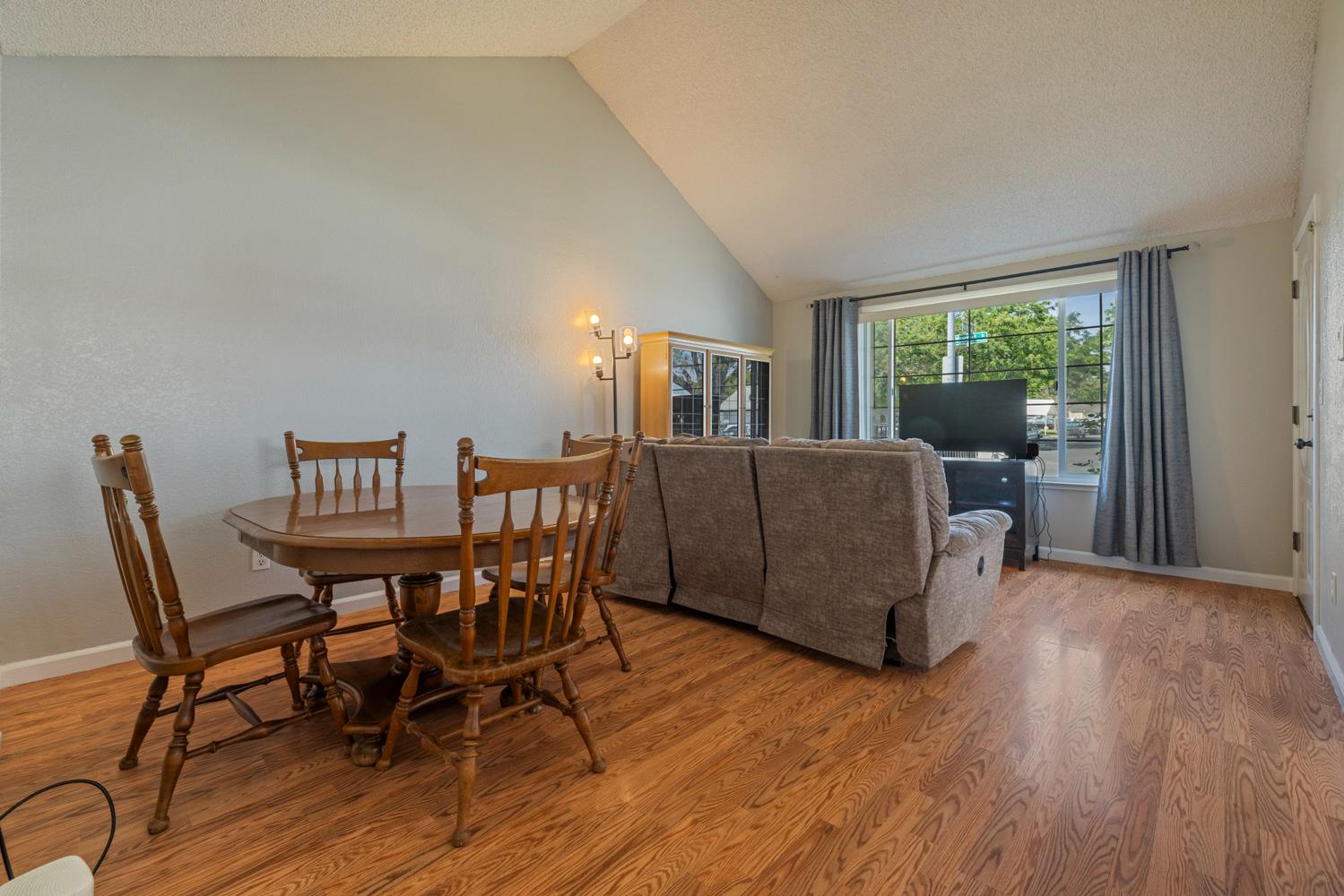 2012 Ridgecrest Drive Modesto, CA 95351 - Photo 10 of 29