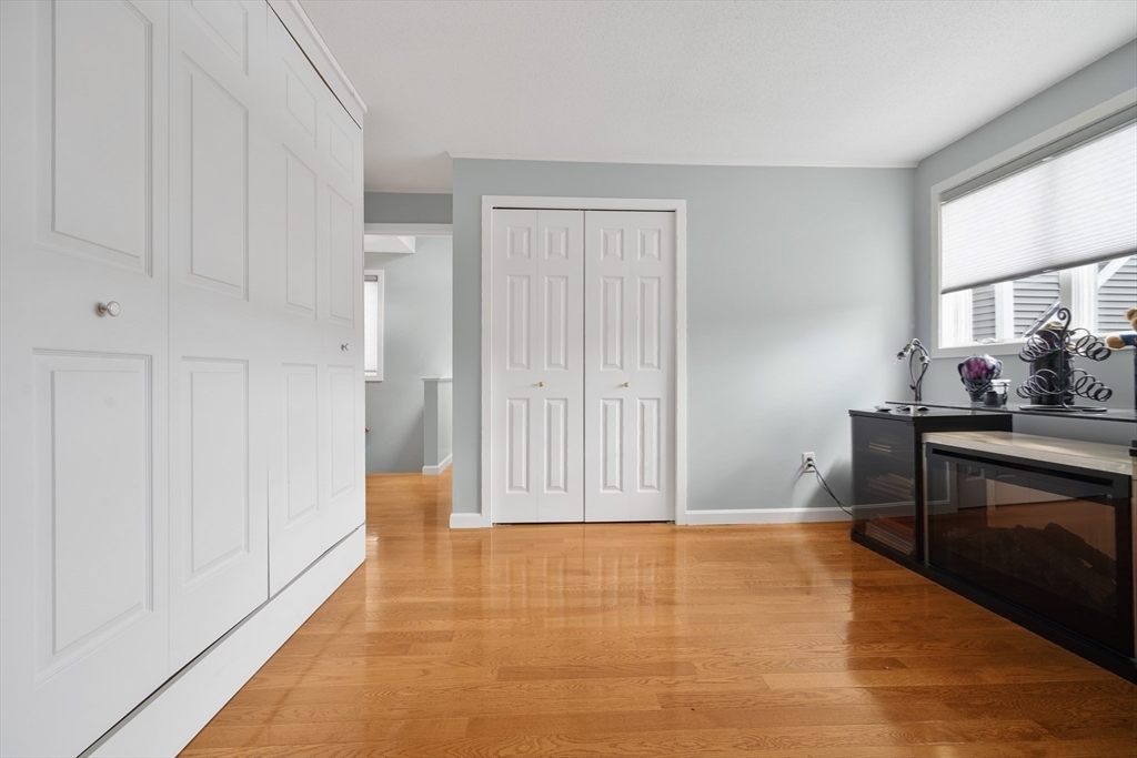 700 Shore Drive, Unit 813 Fall River, MA 02721 - Photo 20 of 29 a view of livingroom with furniture and window