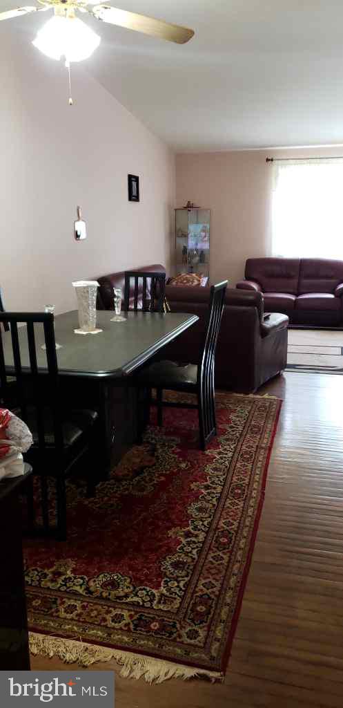 433 Rennard Street Philadelphia, PA 19116 - Photo 6 of 26 Gallery Image 6