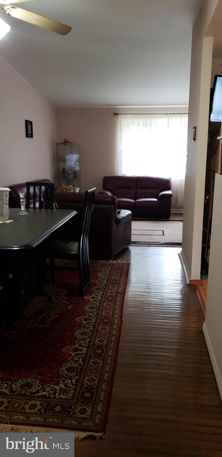 433 Rennard Street Philadelphia, PA 19116 - Photo 7 of 26 Gallery Image 7