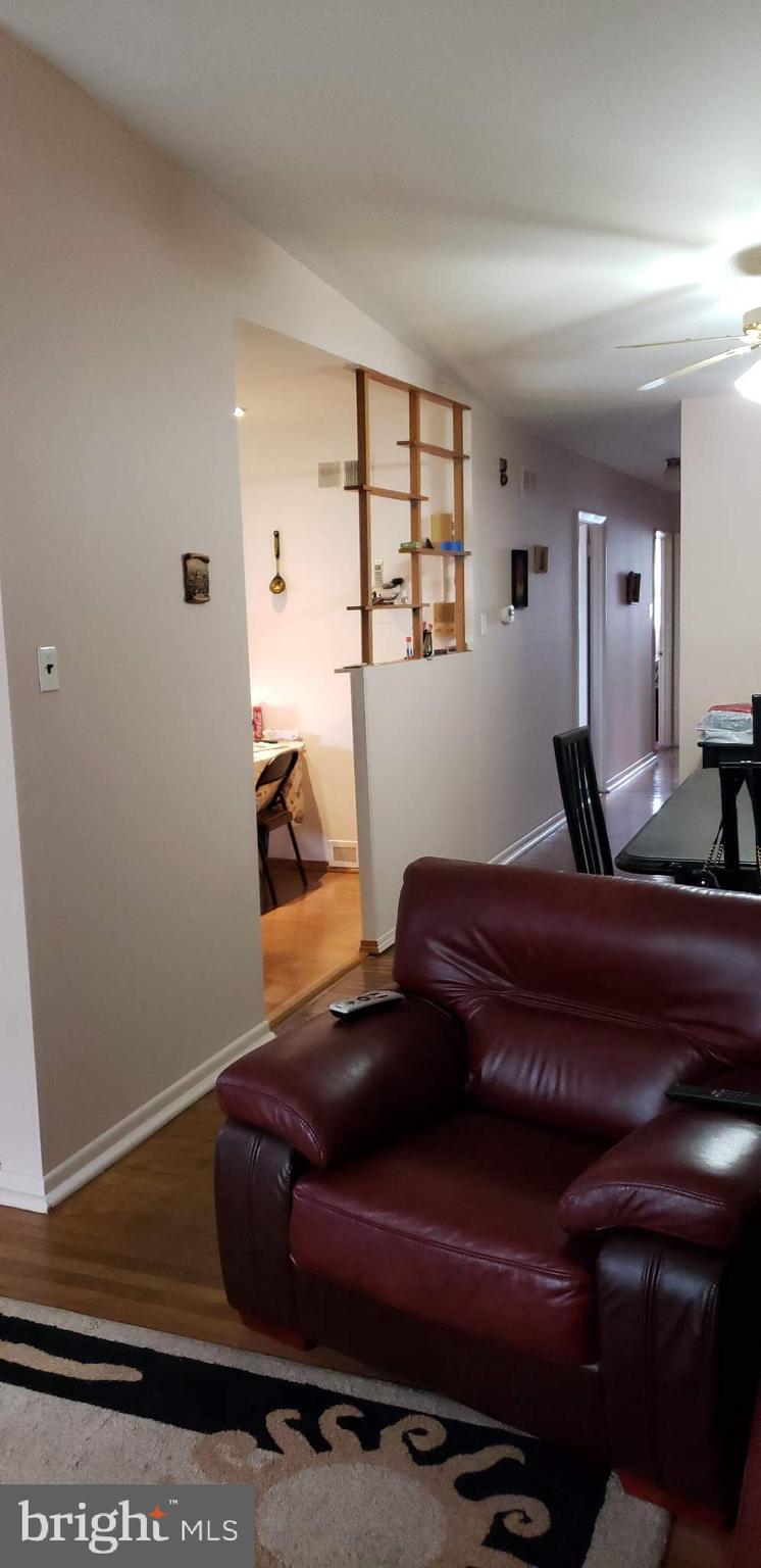 433 Rennard Street Philadelphia, PA 19116 - Photo 10 of 26 Gallery Image 10