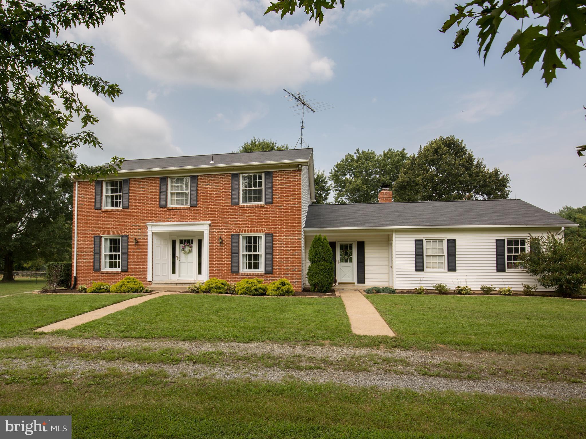 18825 Airmont Road Purcellville, VA 20132 - Photo 31 of 34 Exterior (Front)