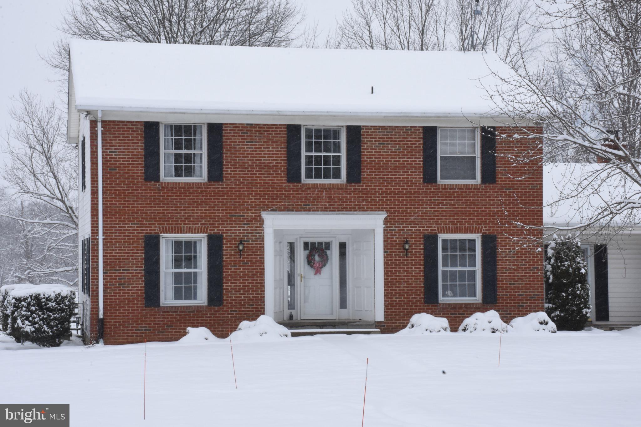 18825 Airmont Road Purcellville, VA 20132 - Photo 33 of 34 Front