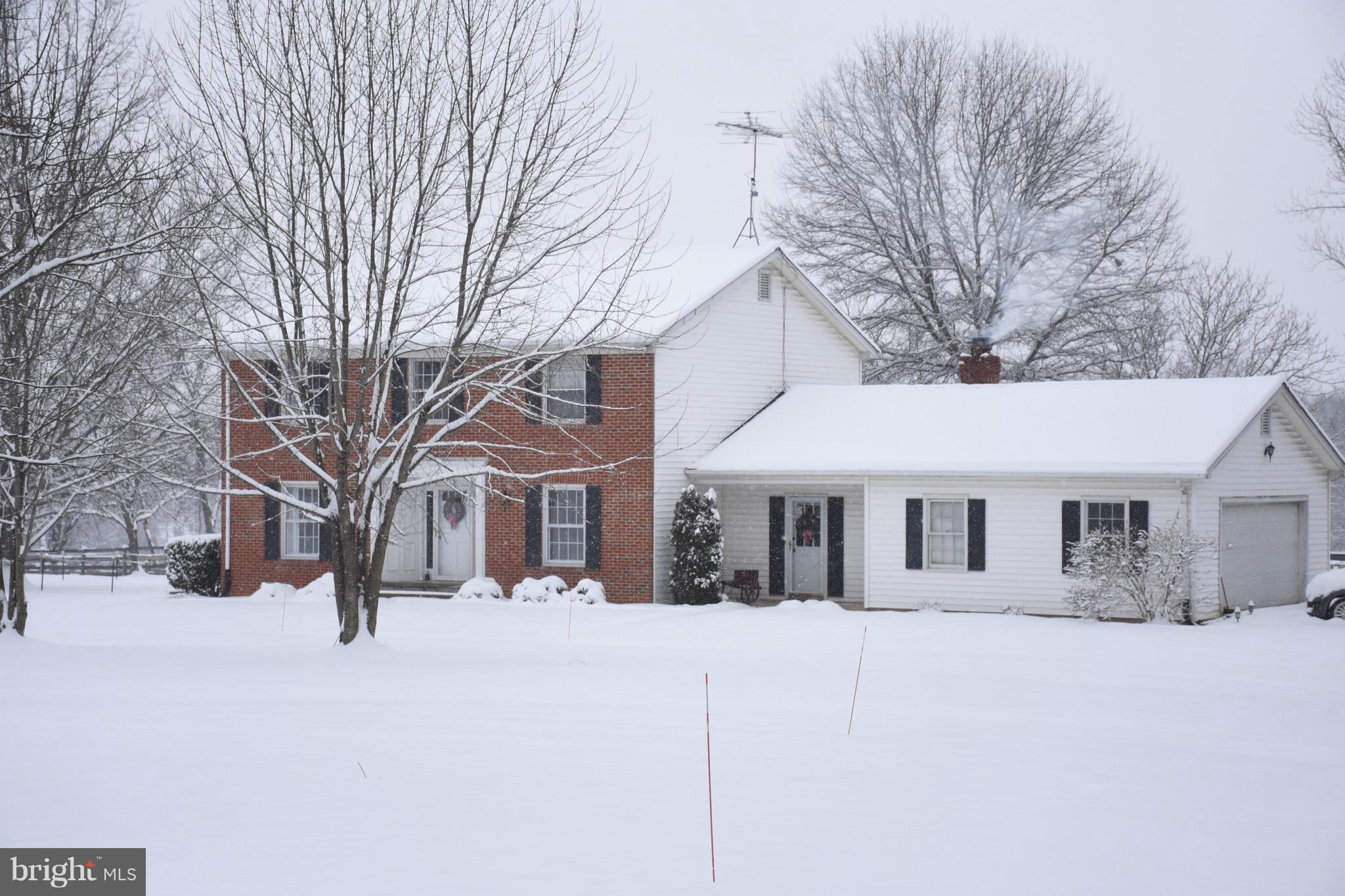18825 Airmont Road Purcellville, VA 20132 - Photo 34 of 34 Front