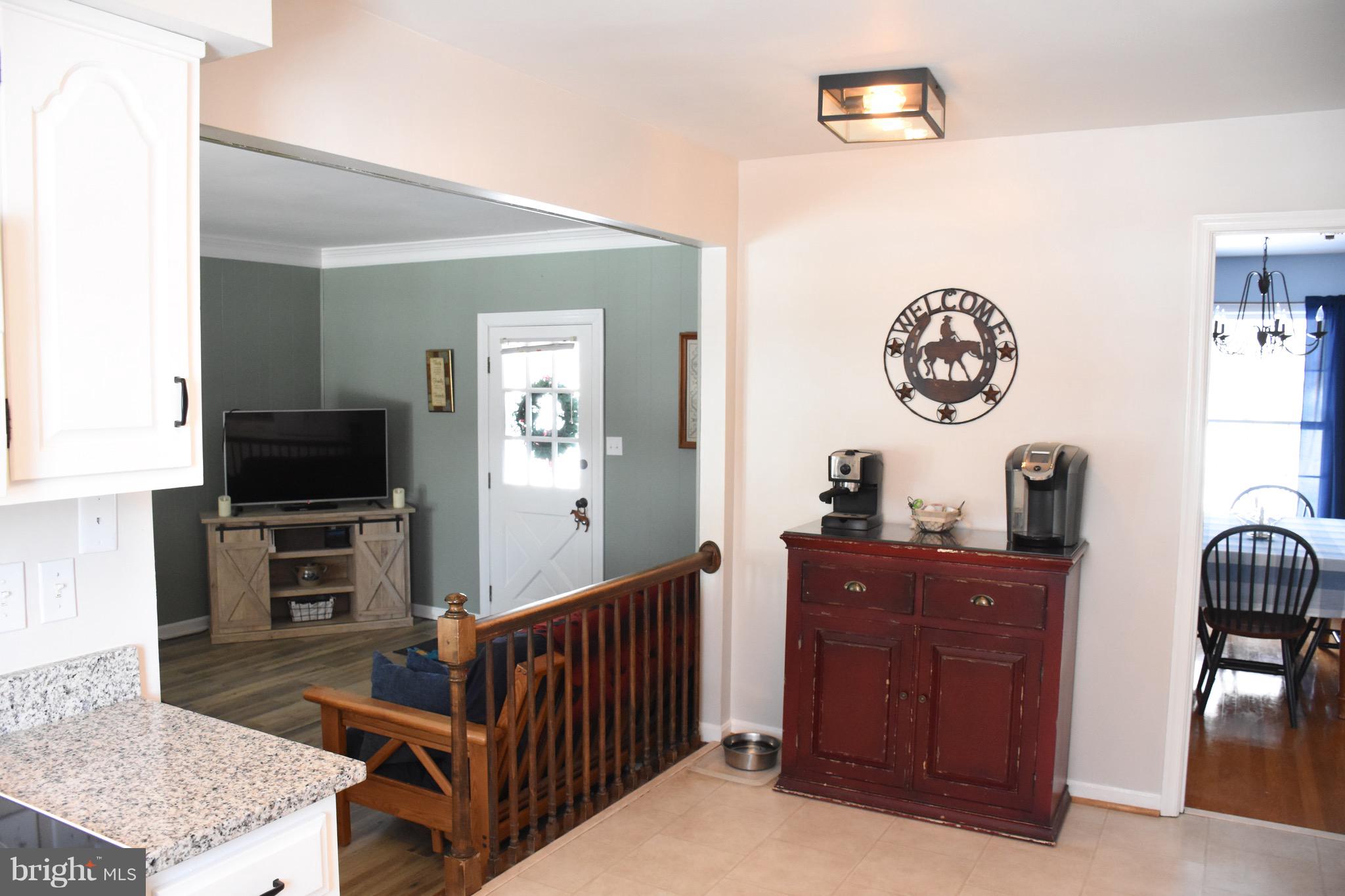 18825 Airmont Road Purcellville, VA 20132 - Photo 6 of 34 Interior