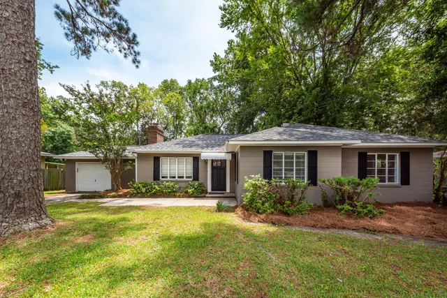$2,750 | 1315 South Sherwood Drive, Charleston, SC 29407