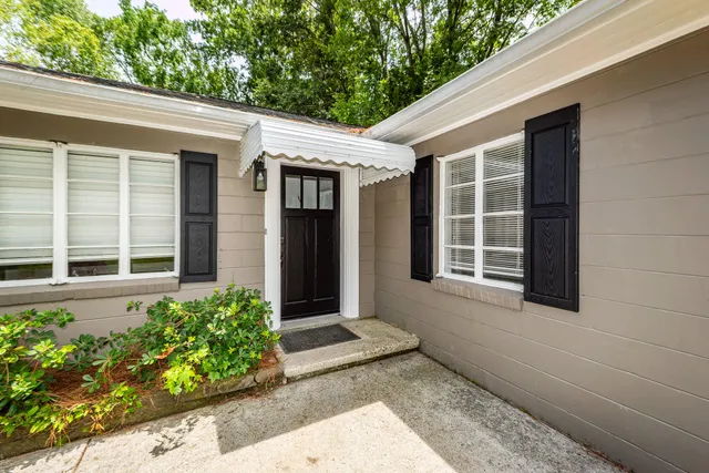 $2,750 | 1315 South Sherwood Drive, Charleston, SC 29407