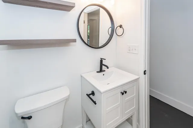 $2,750 | 1315 South Sherwood Drive, Charleston, SC 29407