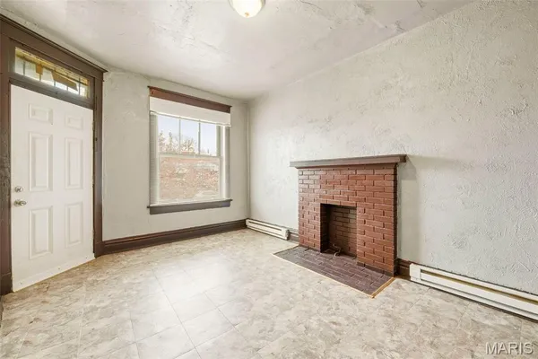 $100,000 | 4200 College Avenue, St. Louis, MO 63107