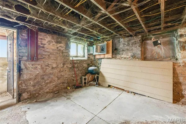 $100,000 | 4200 College Avenue, St. Louis, MO 63107