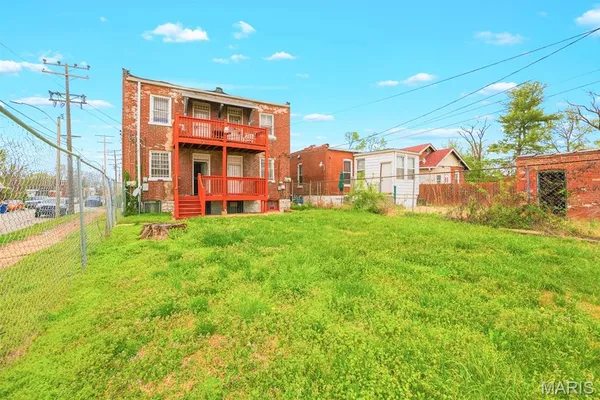 $100,000 | 4200 College Avenue, St. Louis, MO 63107