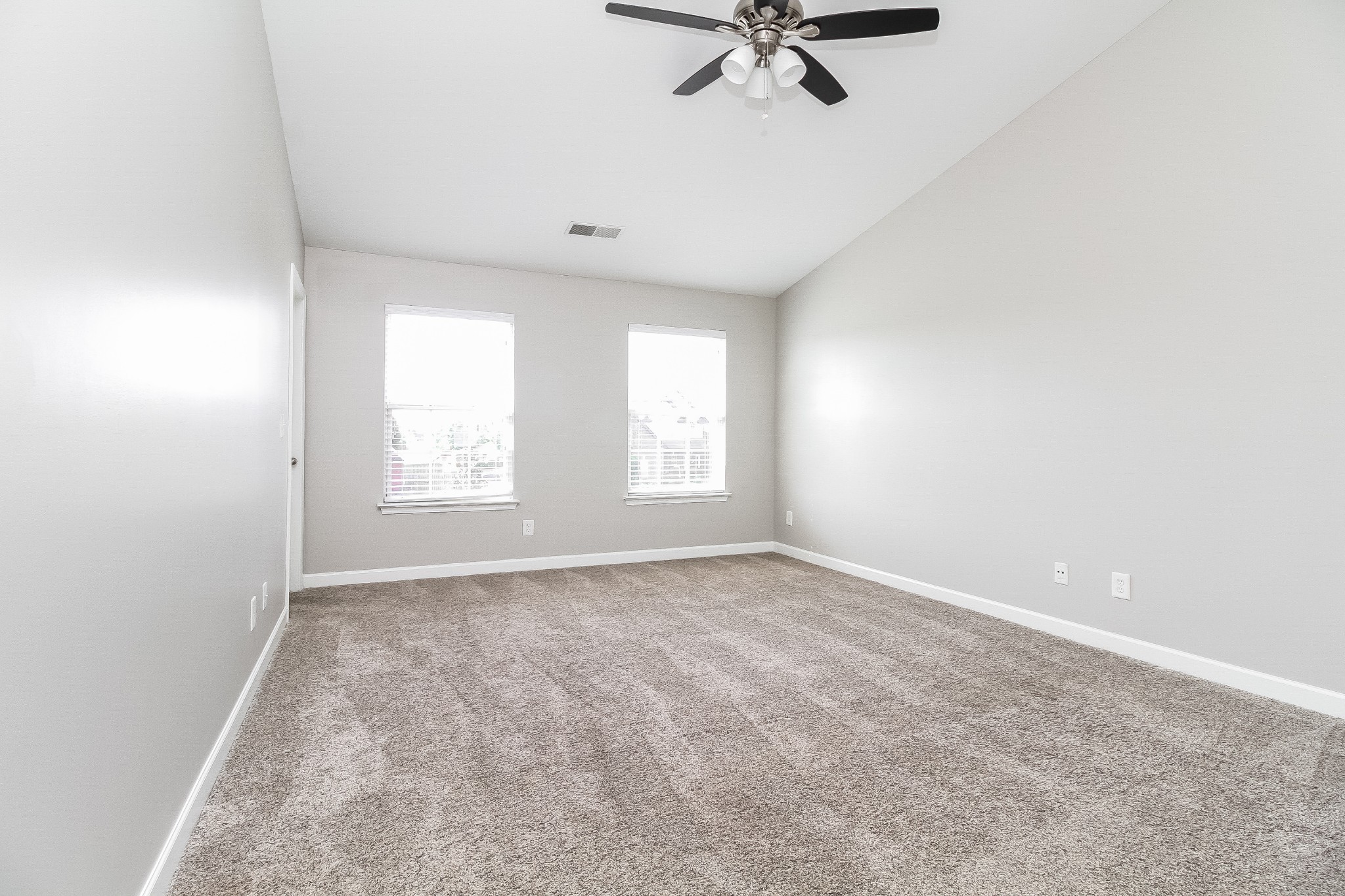 1129 Matheus Drive Murfreesboro, TN 37128 - Photo 9 of 17 an empty room with a window