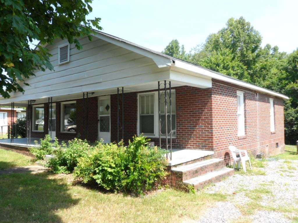 304 Perkins Road Southeast Valdese, NC 28690 - Photo 2 of 4 Gallery Image 2