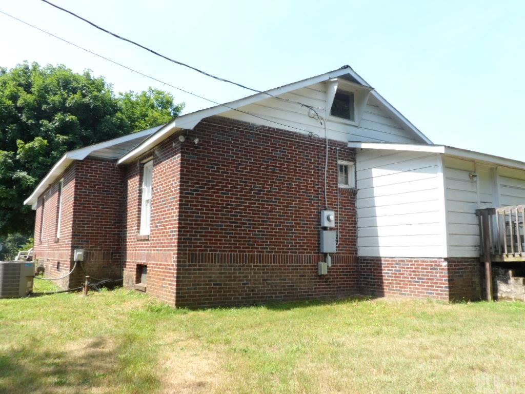 304 Perkins Road Southeast Valdese, NC 28690 - Photo 3 of 4 Gallery Image 3