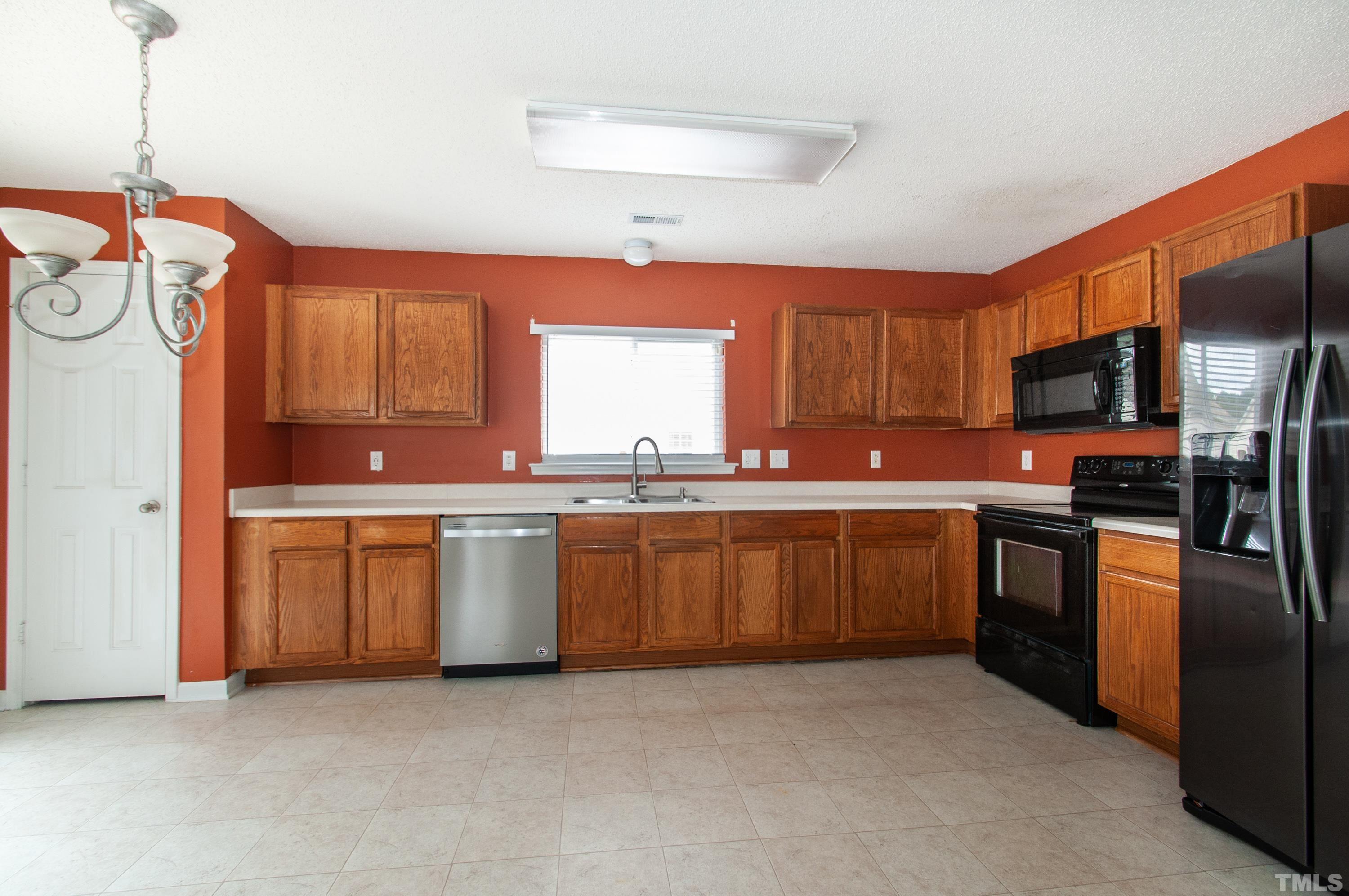 8115 Cohosh Court Raleigh, NC 27616 - Photo 4 of 24 Gallery Image 4