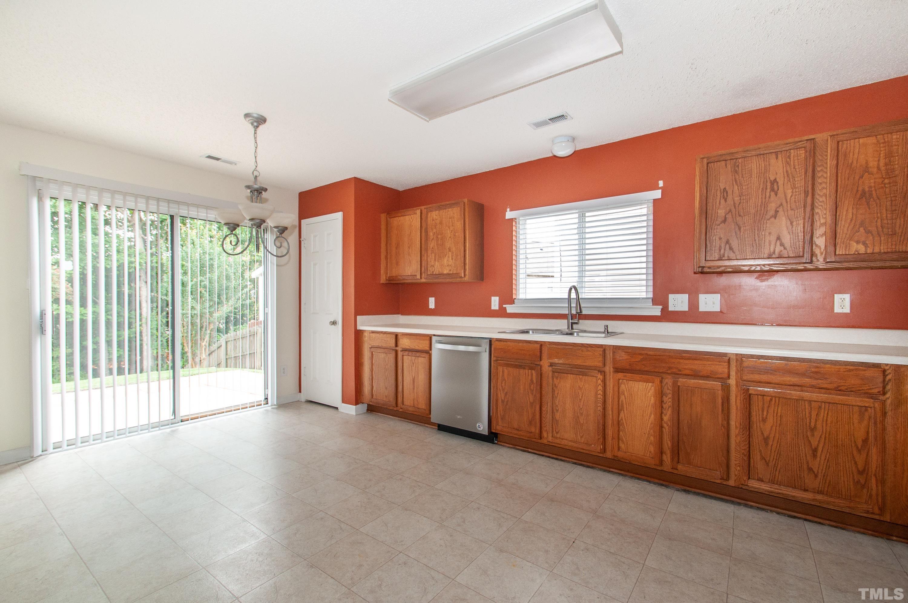 8115 Cohosh Court Raleigh, NC 27616 - Photo 6 of 24 Gallery Image 6