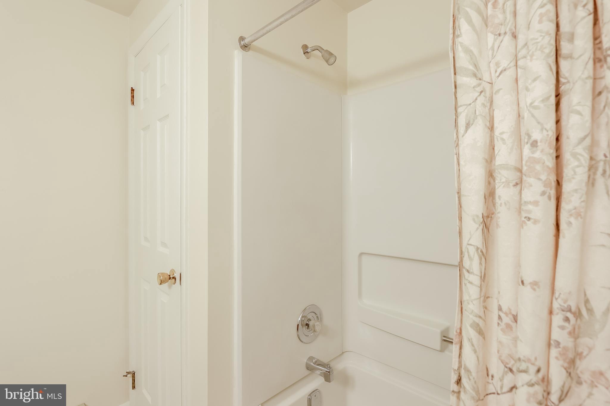 3385 Maple Grove Road Hampstead, MD 21074 - Photo 29 of 39 hall bath