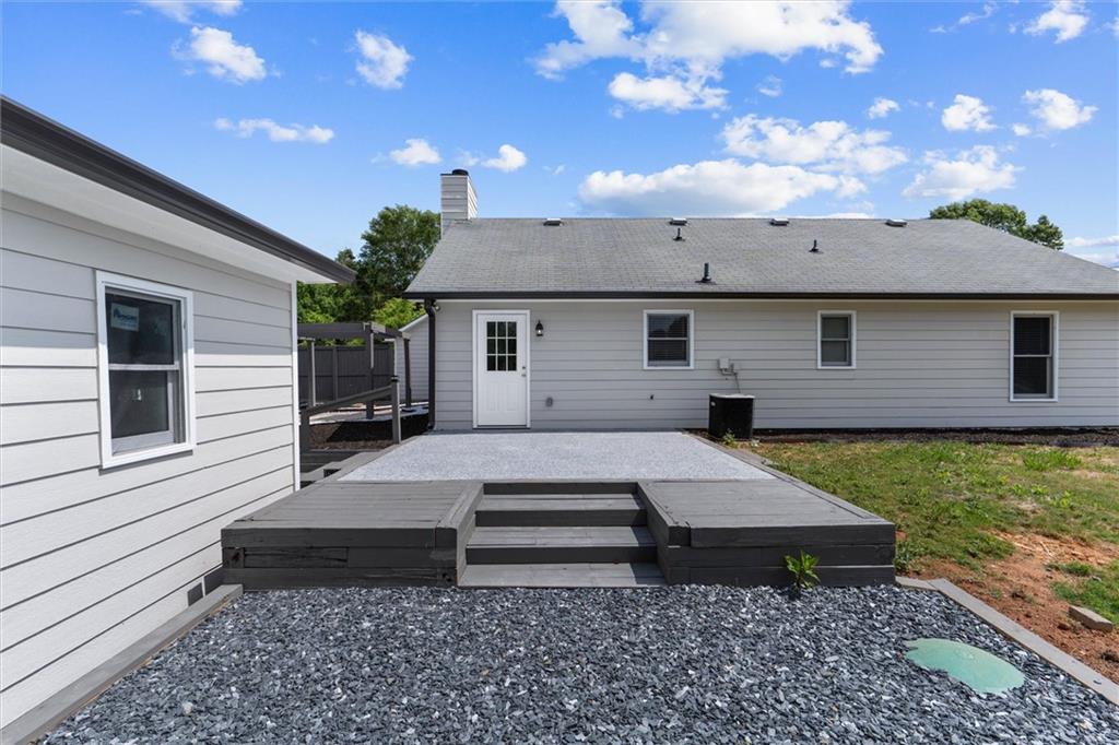 1587 Cronic Town Road Auburn, GA 30011 - Photo 15 of 56