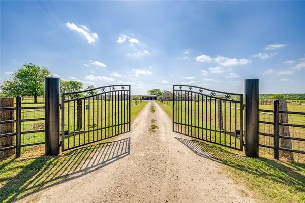 $2,250,000 | 5855 Western Star Drive, Justin, TX 76247