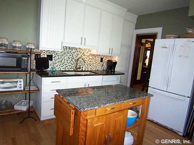 152 Dartmouth Street Rochester, NY 14607 - Photo 6 of 11 Kitchen