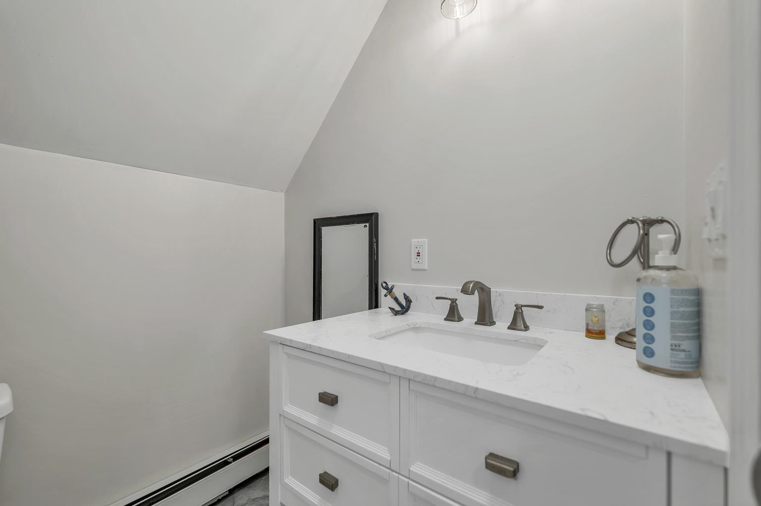 21 Shelburne Lane Barnstead, NH 03225 - Photo 14 of 53