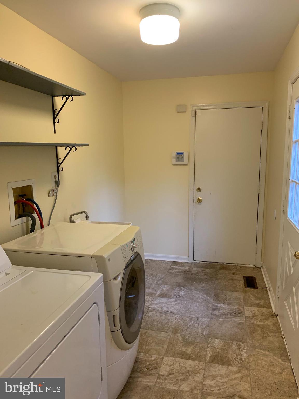 1620 Mithering Lane Silver Spring, MD 20905 - Photo 15 of 47 Laundry Room
