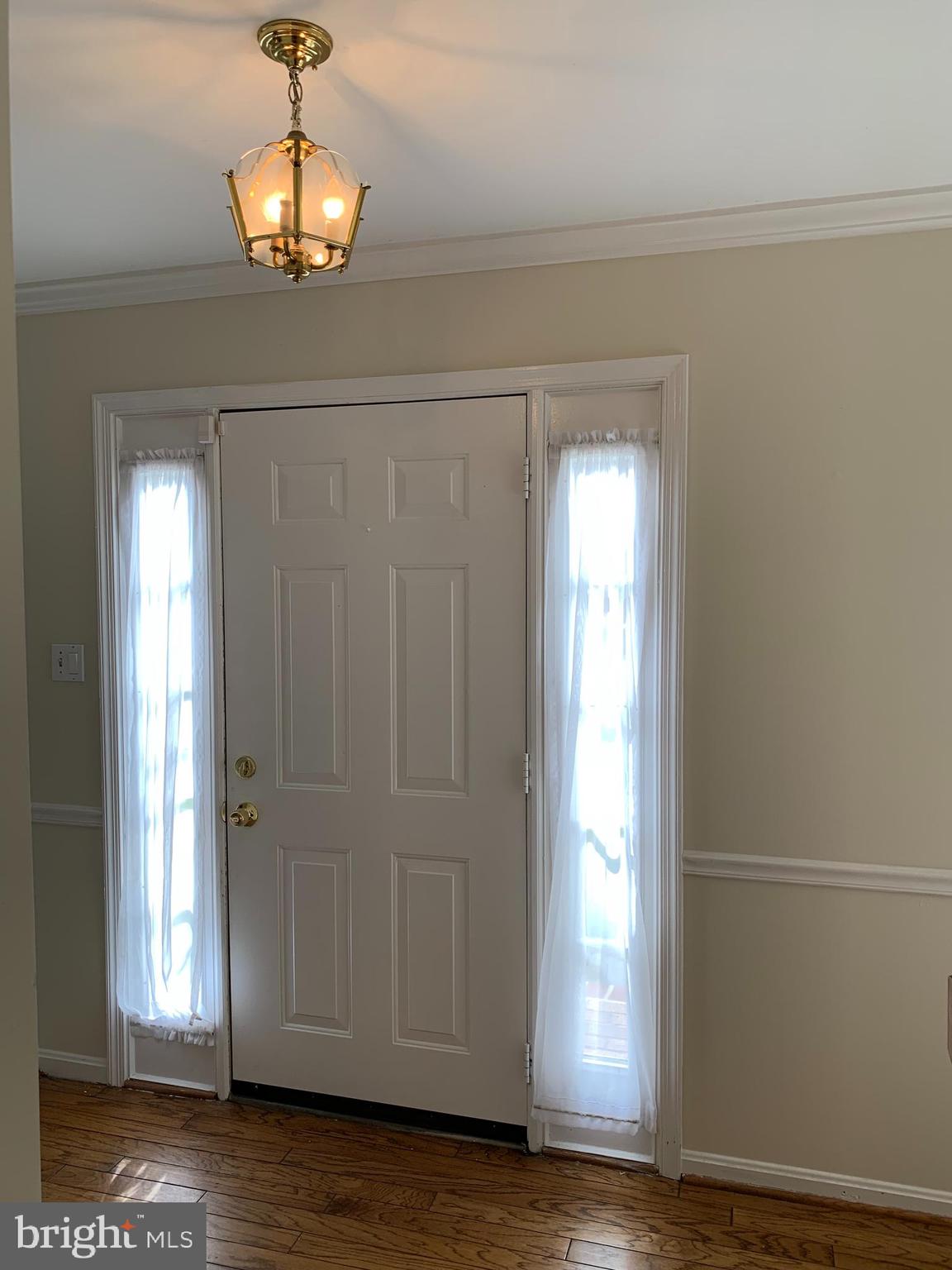 1620 Mithering Lane Silver Spring, MD 20905 - Photo 3 of 47 Foyer