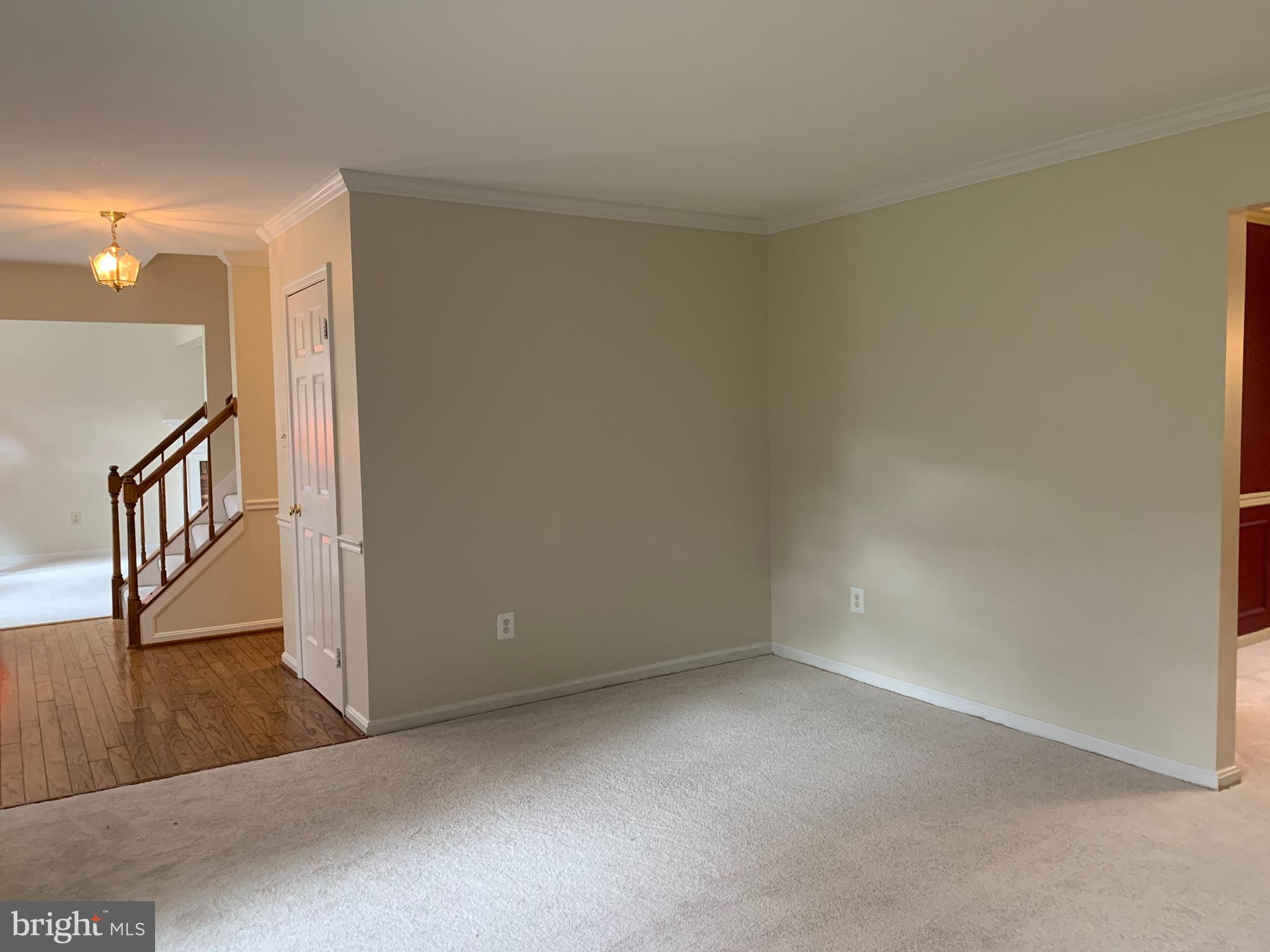 1620 Mithering Lane Silver Spring, MD 20905 - Photo 5 of 47 Living Room