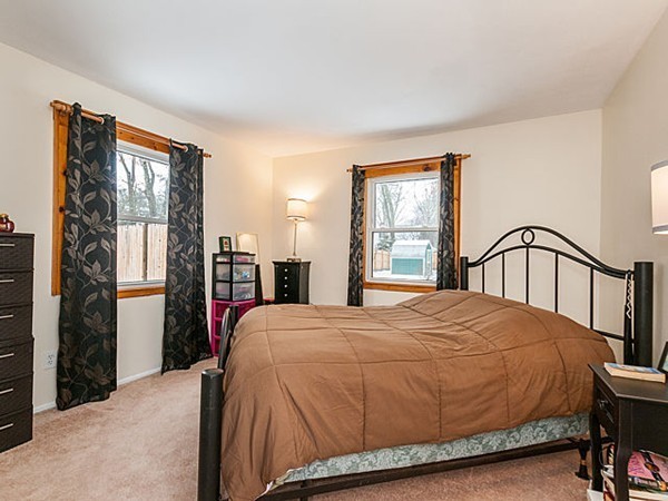 52 Pilgrim Road Natick, MA 01760 - Photo 8 of 23 Gallery Image 8