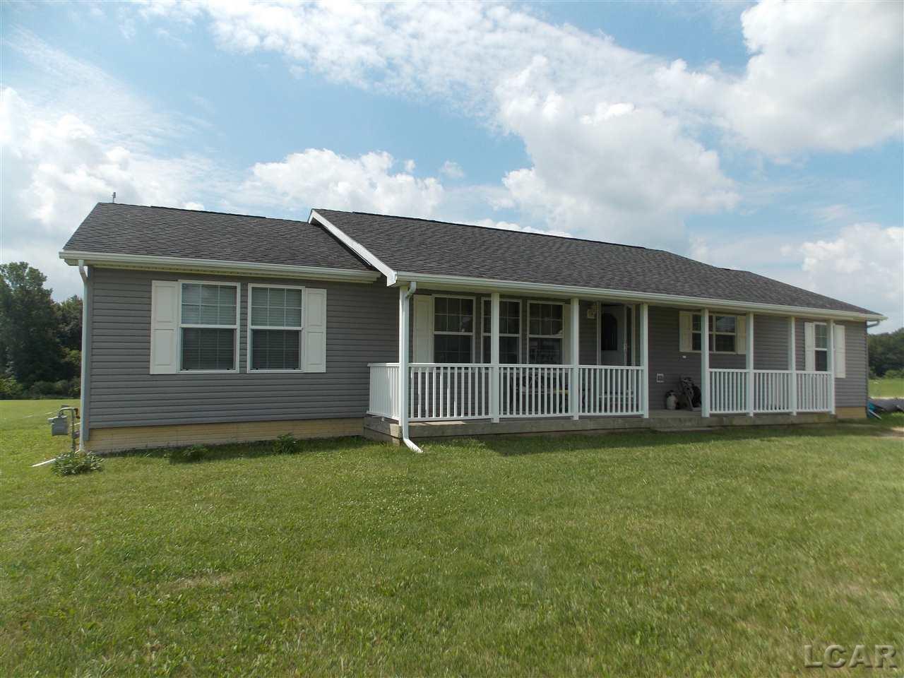 2027 Robbins Road Tipton, MI 49287 - Photo 2 of 11 31326654-1.JPG