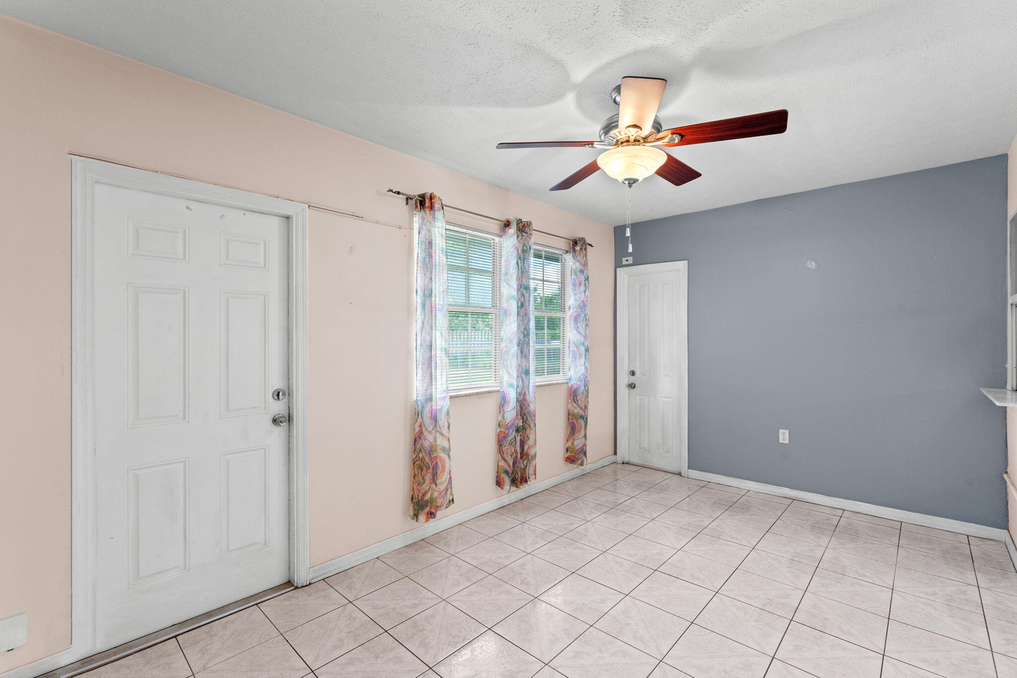 262 Southwest Bedford Road Port St. Lucie, FL 34953 - Photo 17 of 27 Back room