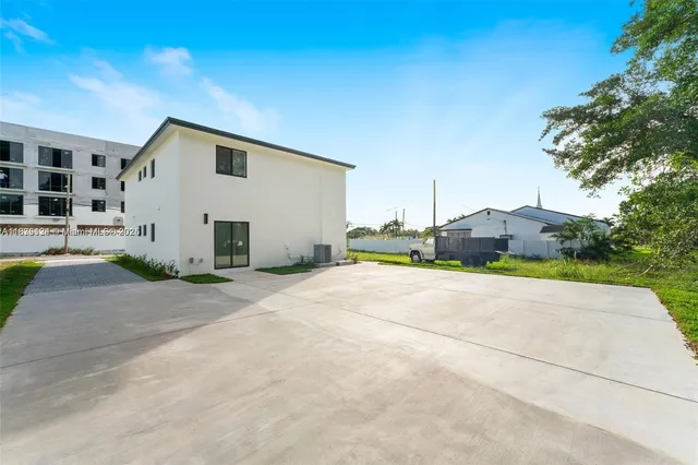 $2,990 | 11997 Southwest 218th Street, Unit 1, Miami, FL 33170