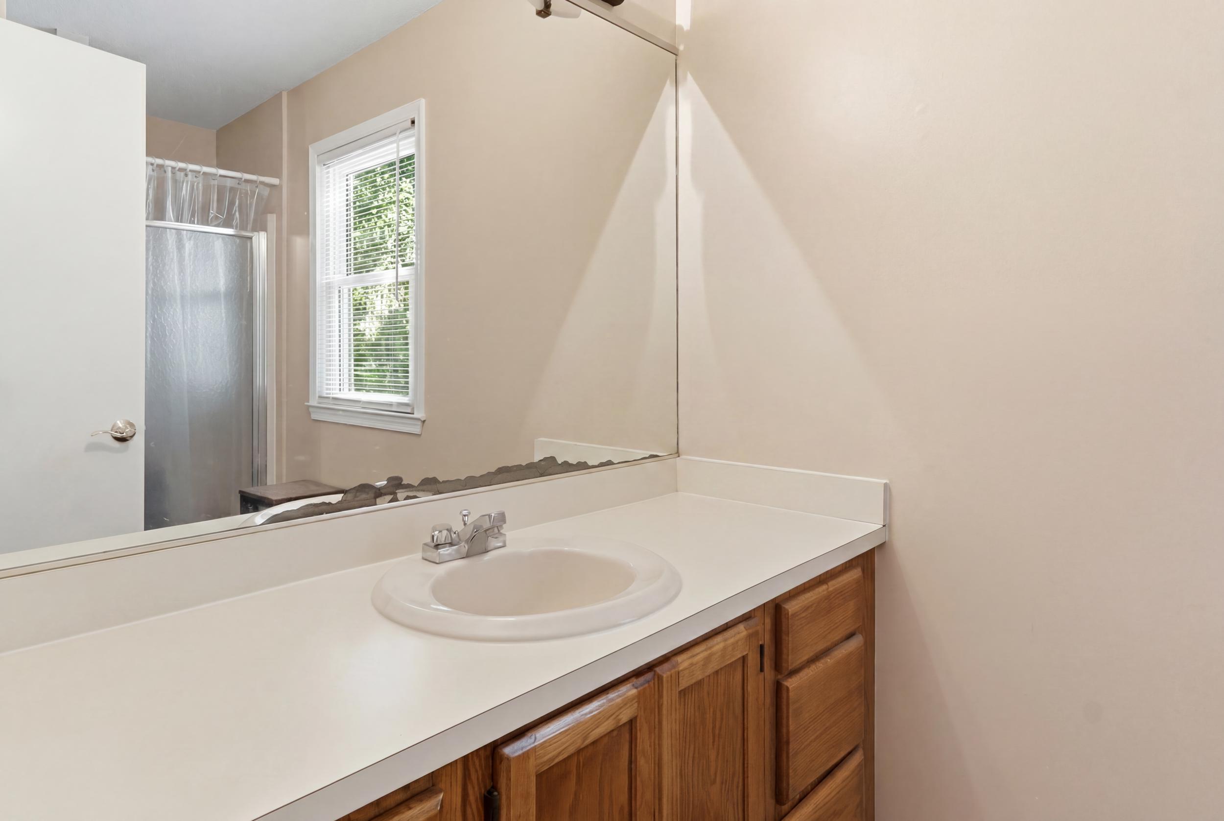 36 Manor Boulevard Hanahan, SC 29410 - Photo 31 of 43 dsc00288_declutter_9a0abf07
