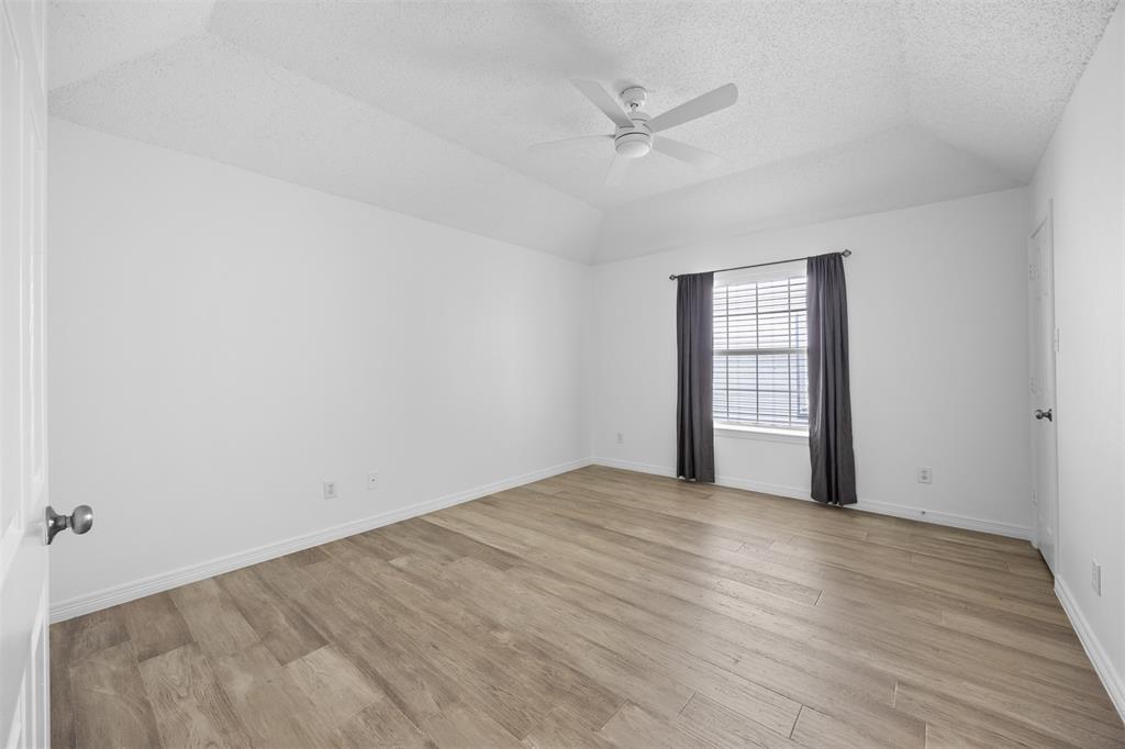 9446 Abbey Road Irving, TX 75063 - Photo 25 of 40