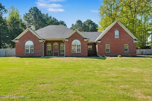 $469,000 | 4425 Chamberlin Oaks Drive, Hernando, MS 38632