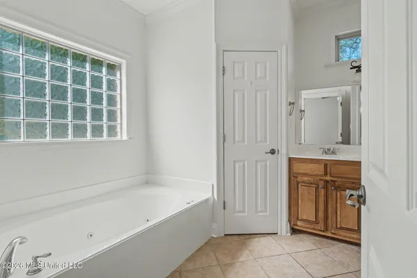 $469,000 | 4425 Chamberlin Oaks Drive, Hernando, MS 38632