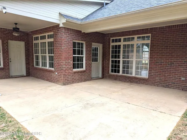 $469,000 | 4425 Chamberlin Oaks Drive, Hernando, MS 38632