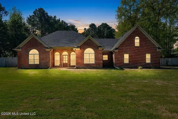 $469,000 | 4425 Chamberlin Oaks Drive, Hernando, MS 38632