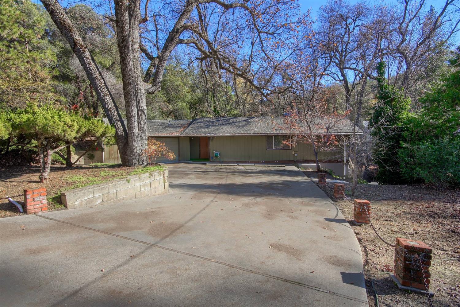 50348 Hidden Falls Road Oakhurst, CA 93644 - Photo 2 of 37 Gallery Image 2