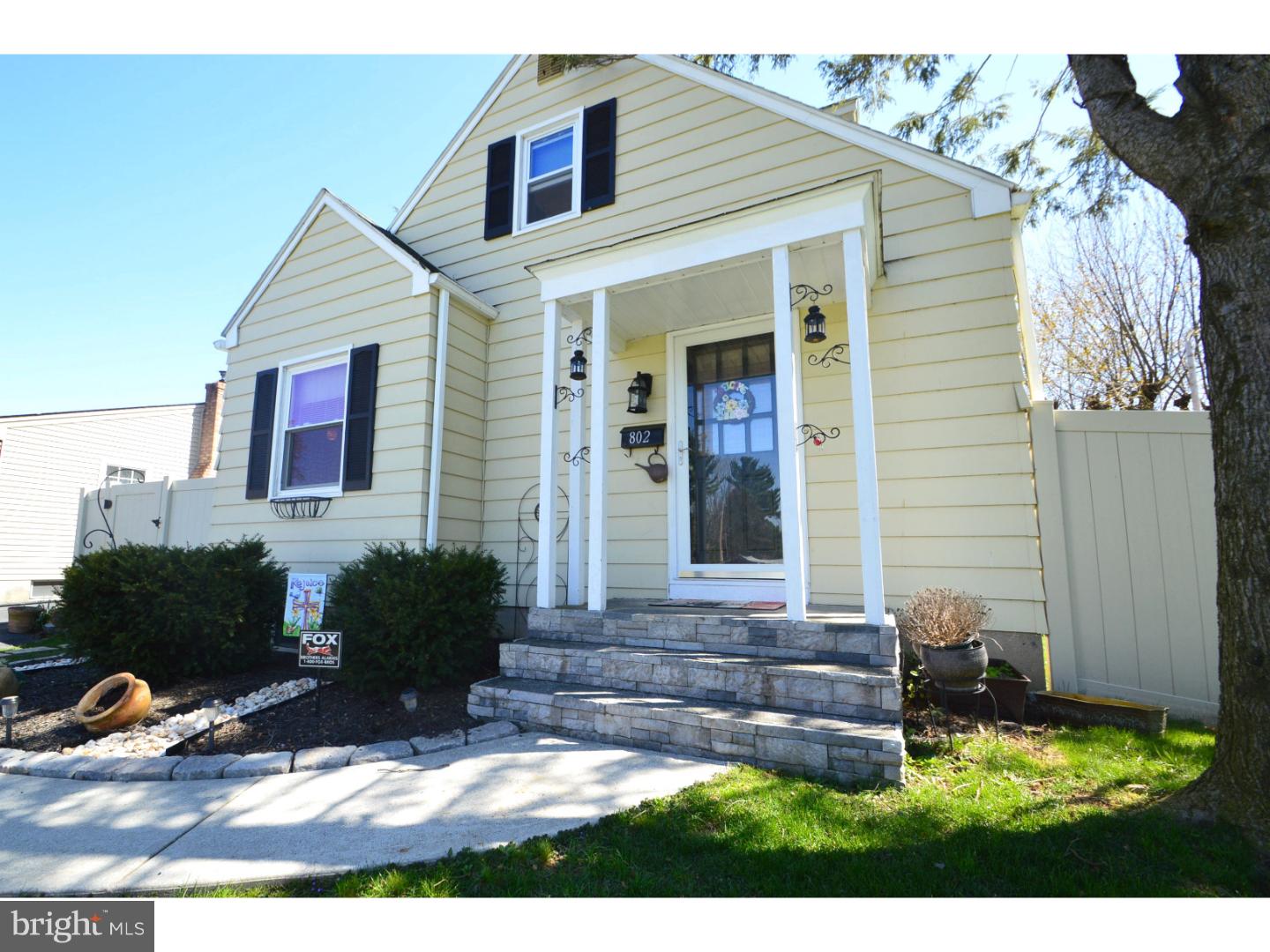 802 Poplar Road Hellertown, PA 18055 - Photo 2 of 25 Gallery Image 2