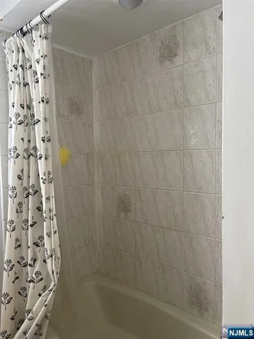 $4,800 | 157 Windsor Road, Paramus, NJ 07652