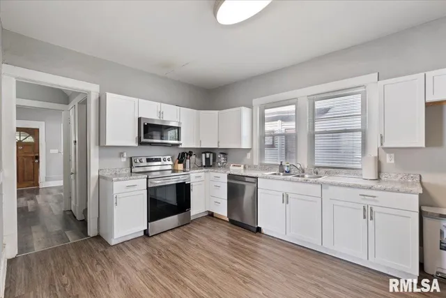 $150,000 | 1035 17th Avenue, Rock Island, IL 61201