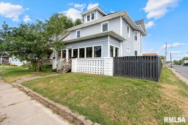 $150,000 | 1035 17th Avenue, Rock Island, IL 61201