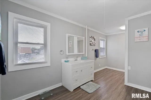 $150,000 | 1035 17th Avenue, Rock Island, IL 61201